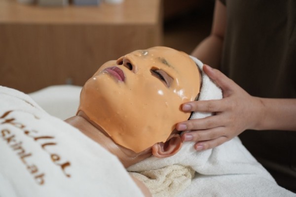 Liệu trình Papaya Peel Off Mask dành cho da mặt nổi mụn trứng cá không viêm