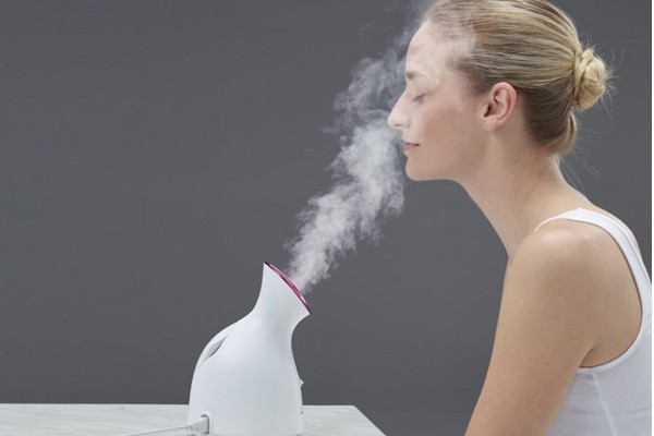 Xông hơi làm giãn nở lỗ chân lông để loại bỏ mụn dễ dàng