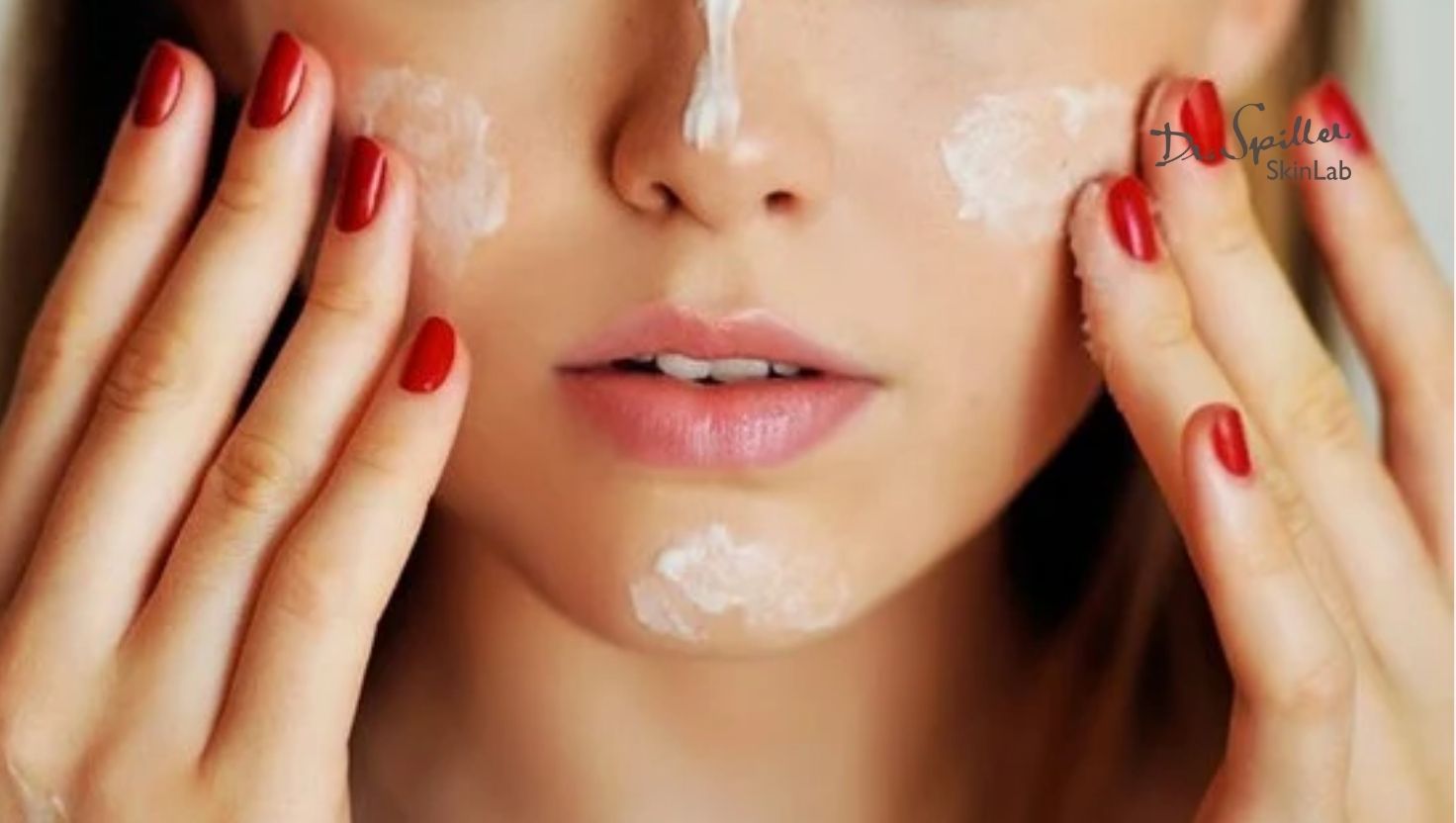 Quy trình chăm sóc da hỗn hợp vào buổi sáng
