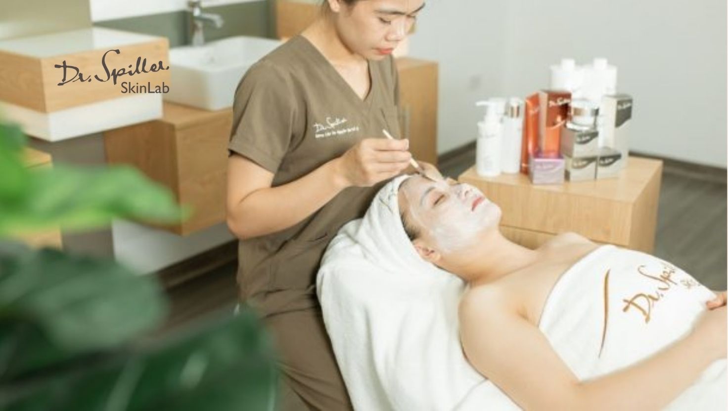 Chăm sóc da khô định kỳ tại Skinlab Dr-Spiller