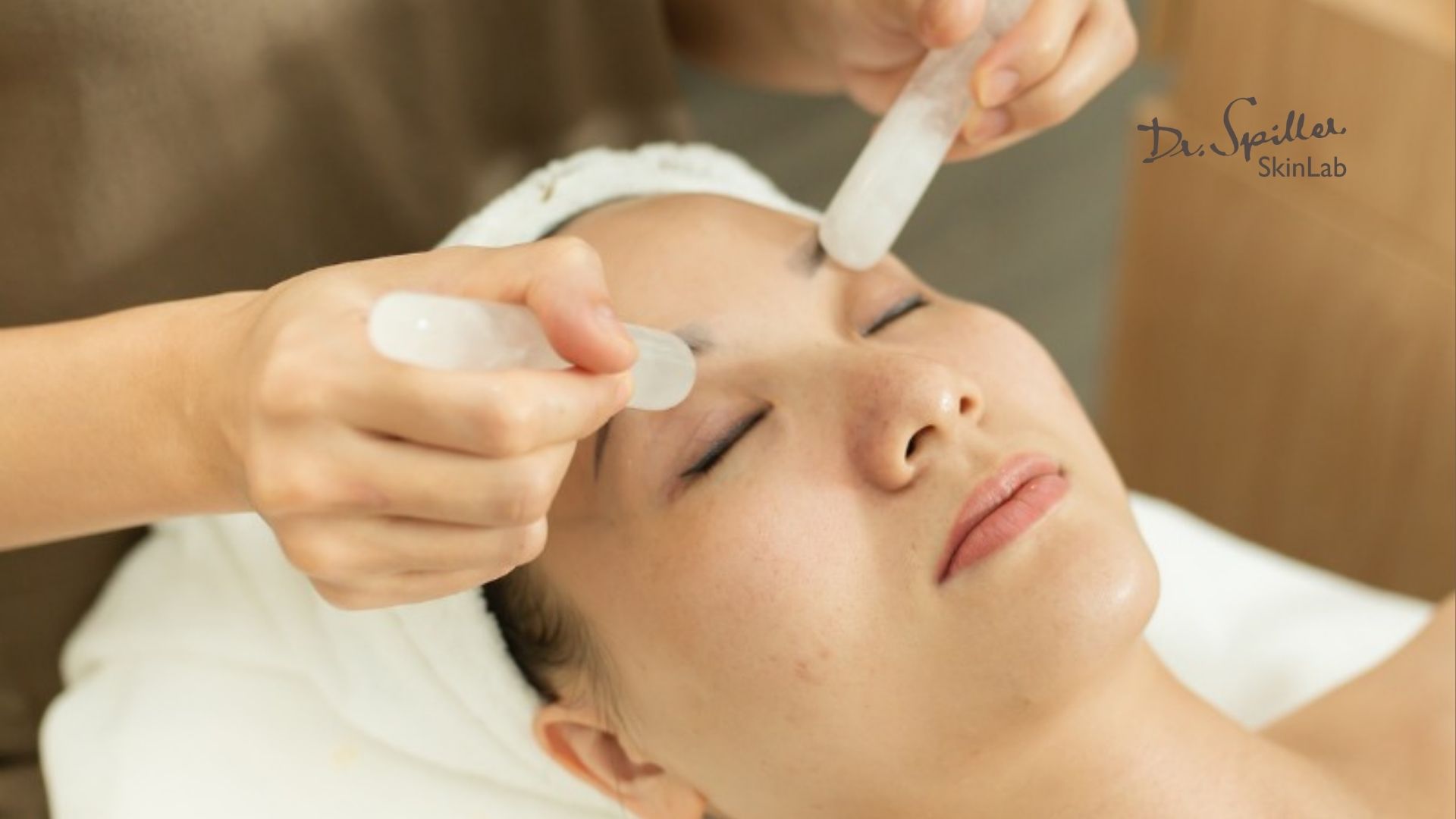 Trị liệu trẻ hoá vùng mắt tại Dr-Spiller Skinlab