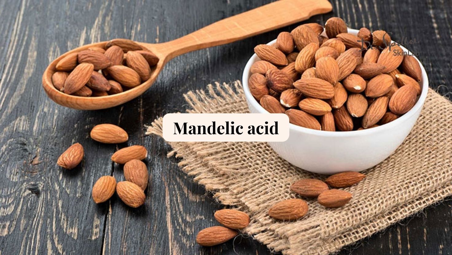 Mandelic acid là một loại alpha hydroxy acid (AHA), được chiết xuất từ hạt hạnh nhân đắng