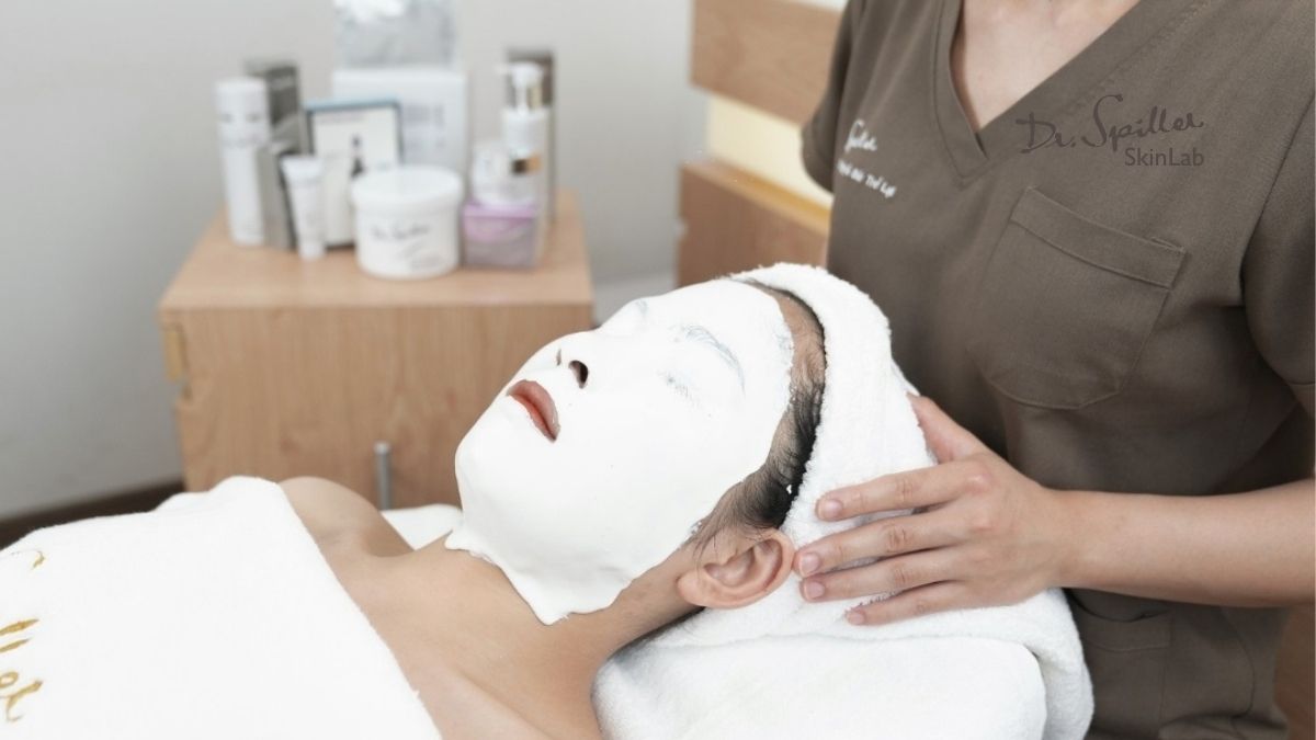 Liệu trình mặt nạ hỗ trợ cải thiện nám da tại Dr-Spiller Skinlab