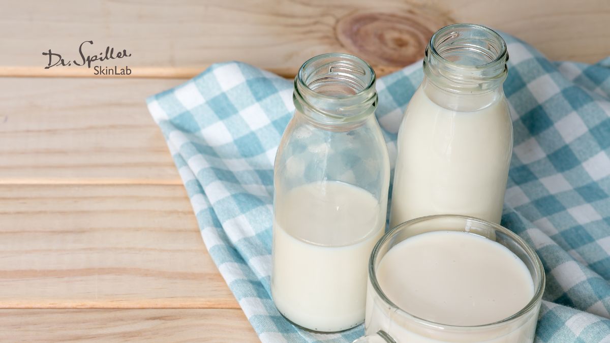 Chữa da khô nứt nẻ bằng sữa tươi đơn giản, an toàn