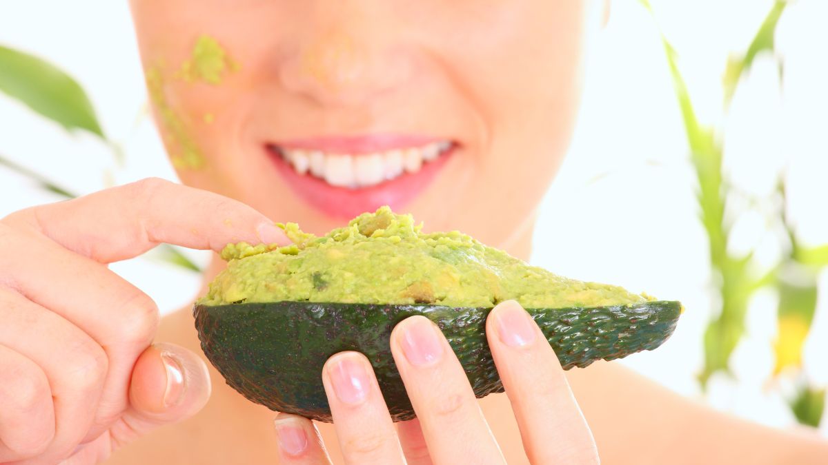 Hướng dẫn cách làm mặt nạ cho da khô bằng bơ đúng chuẩn