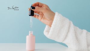 Một tiêu chí quan trọng khác khi chọn serum phục hồi da mỏng yếu nhạy cảm chính là kết cấu sản phẩm