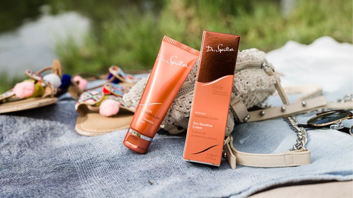 Dr‑Spiller SUMMER GLOW Sun Sensitive Emulsion SPF 30 nên bôi trước khi đi ra ngoài