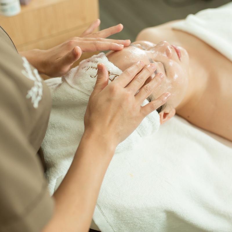 Ưu điểm khi chăm sóc da hỗn hợp thiên dầu tại Dr-Spiller Skinlab