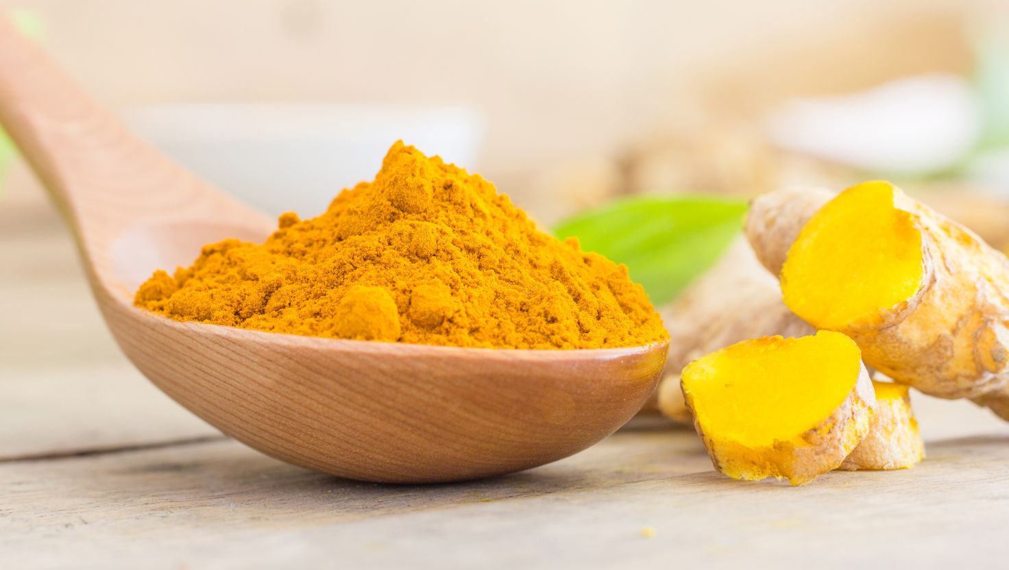Đắp mặt nạ nghệ cần lưu ý điều gì để không hại da?