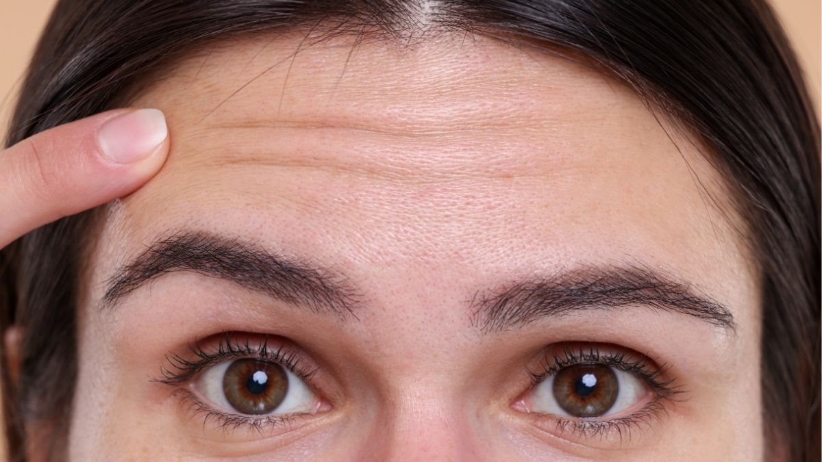 Khi thiếu nước, các tế bào da không được "ngậm nước" đầy đủ nên da nhanh chóng trở nên xỉn màu