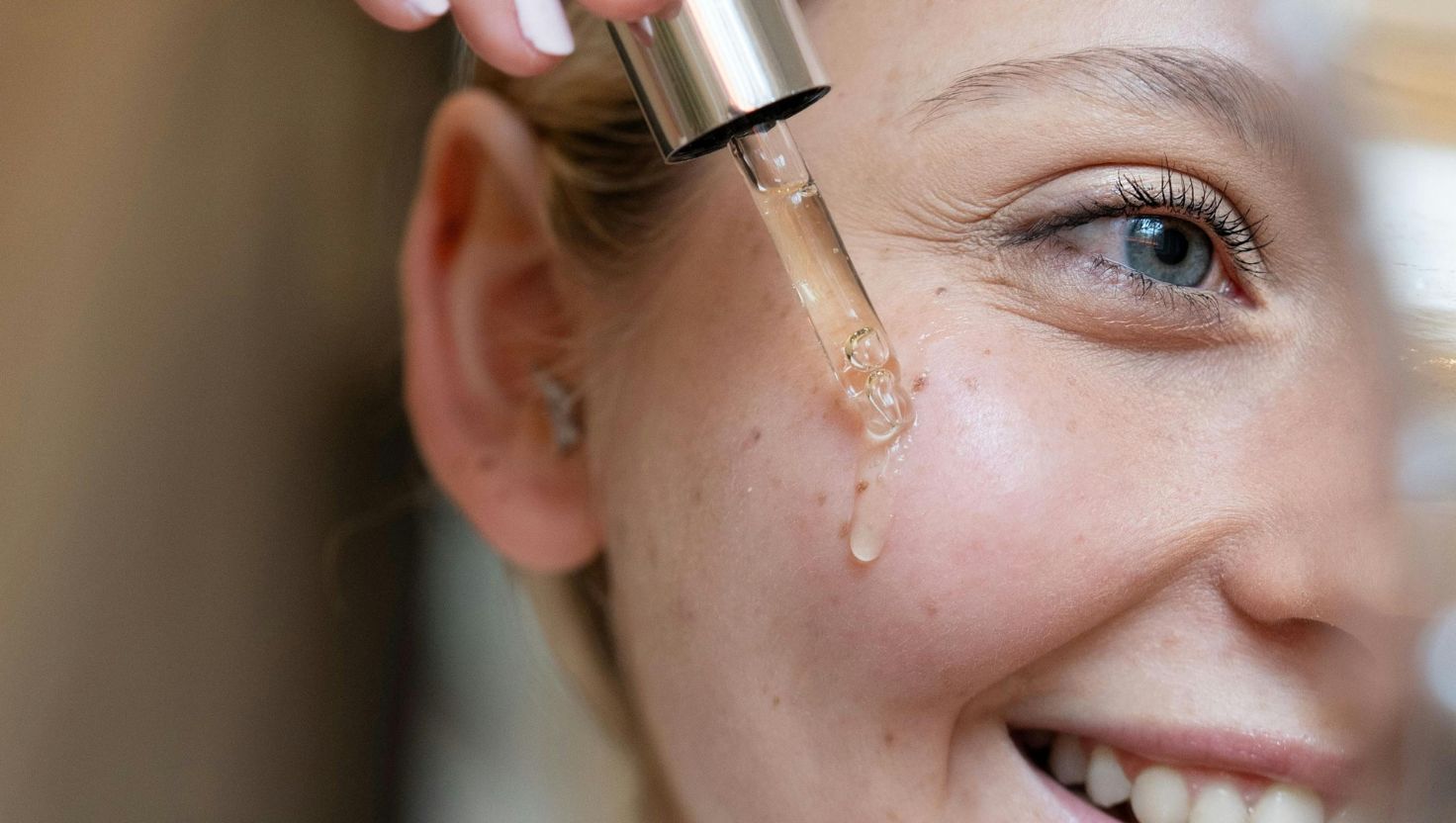 Phân loại serum: Loại nào dễ bắt nắng, loại nào an toàn ban ngày?