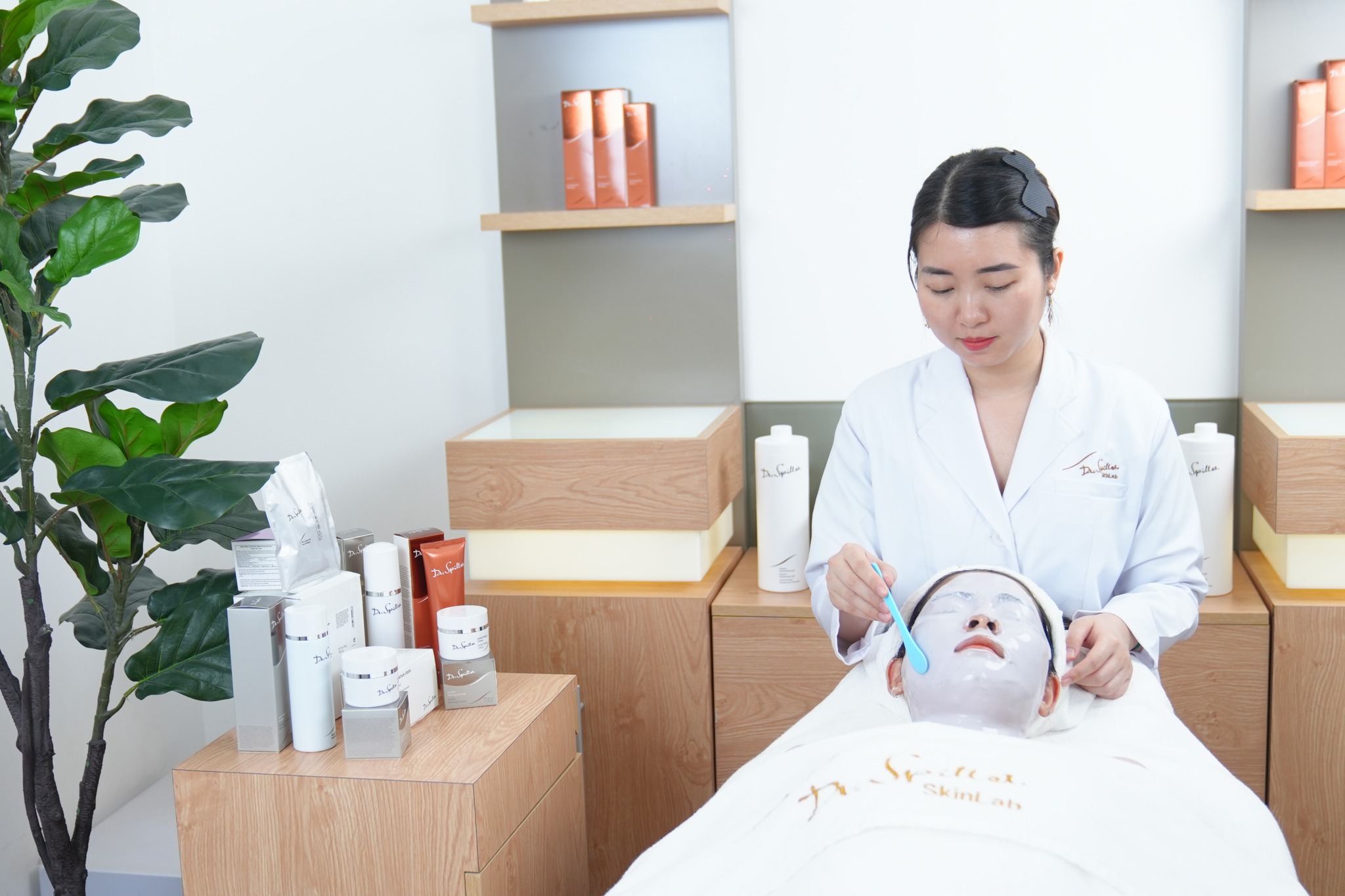 Liệu trình mặt nạ Purifying giúp làm sạch sâu, kháng khuẩn và kháng viêm