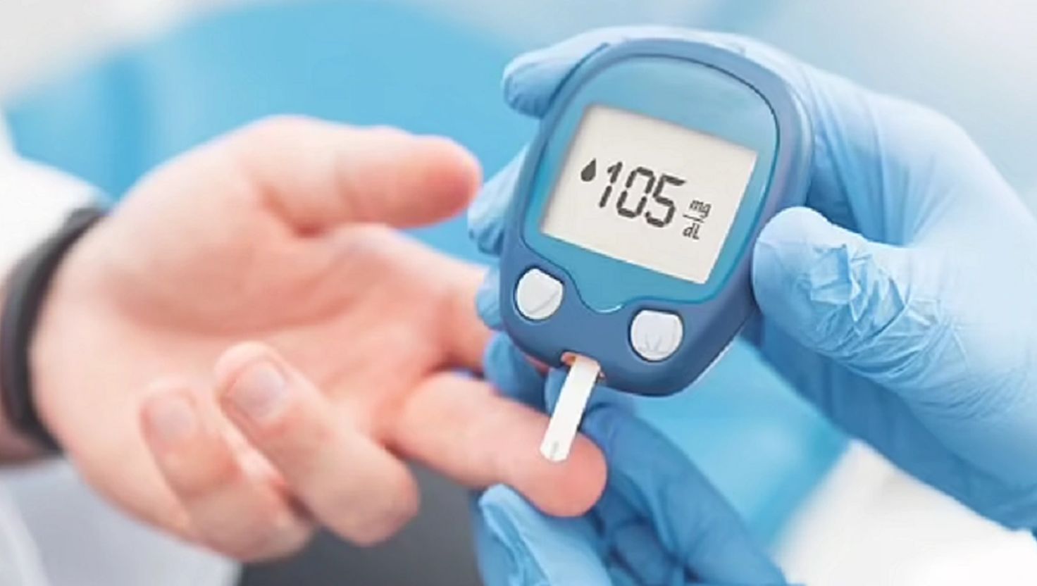 Một số nghiên cứu cho thấy, chế độ ăn có chỉ số đường huyết cao (nhiều đường, tinh bột tinh chế) và sản phẩm từ sữa có thể ảnh hưởng đến hormone