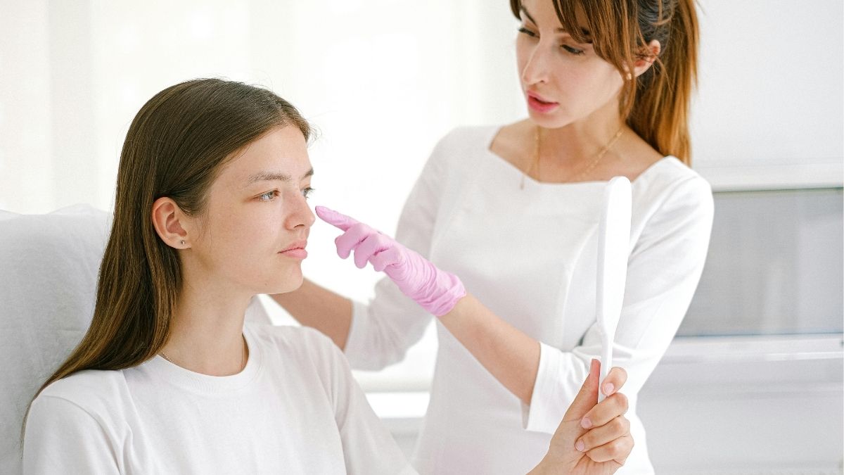 Khi nào cần đi khám chuyên gia da liễu?