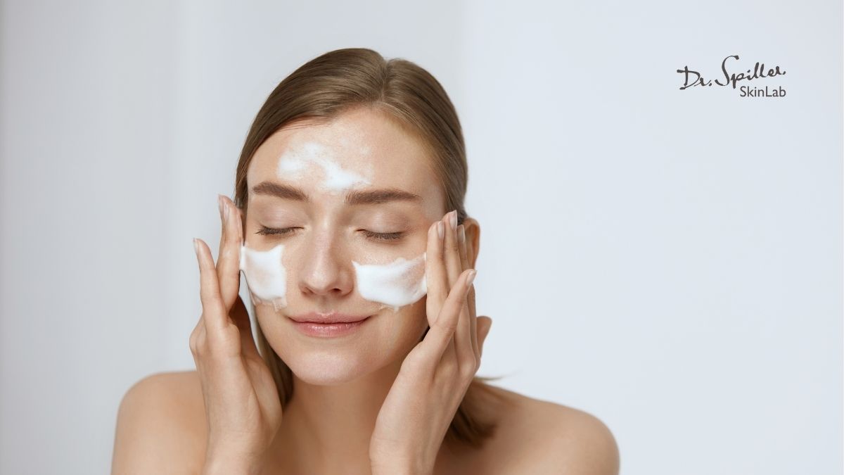 Chuyên gia tại Skinlab.vn cung cấp lộ trình chăm sóc da tại nhà phù hợp cho da hỗn hợp khô
