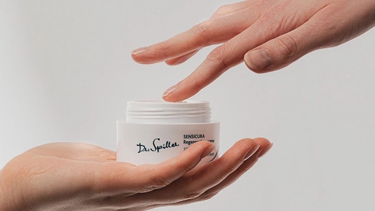 Sensicura Cream Mask thiết kế riêng cho làn da nhạy cảm, sản phẩm giúp phục hồi độ ẩm