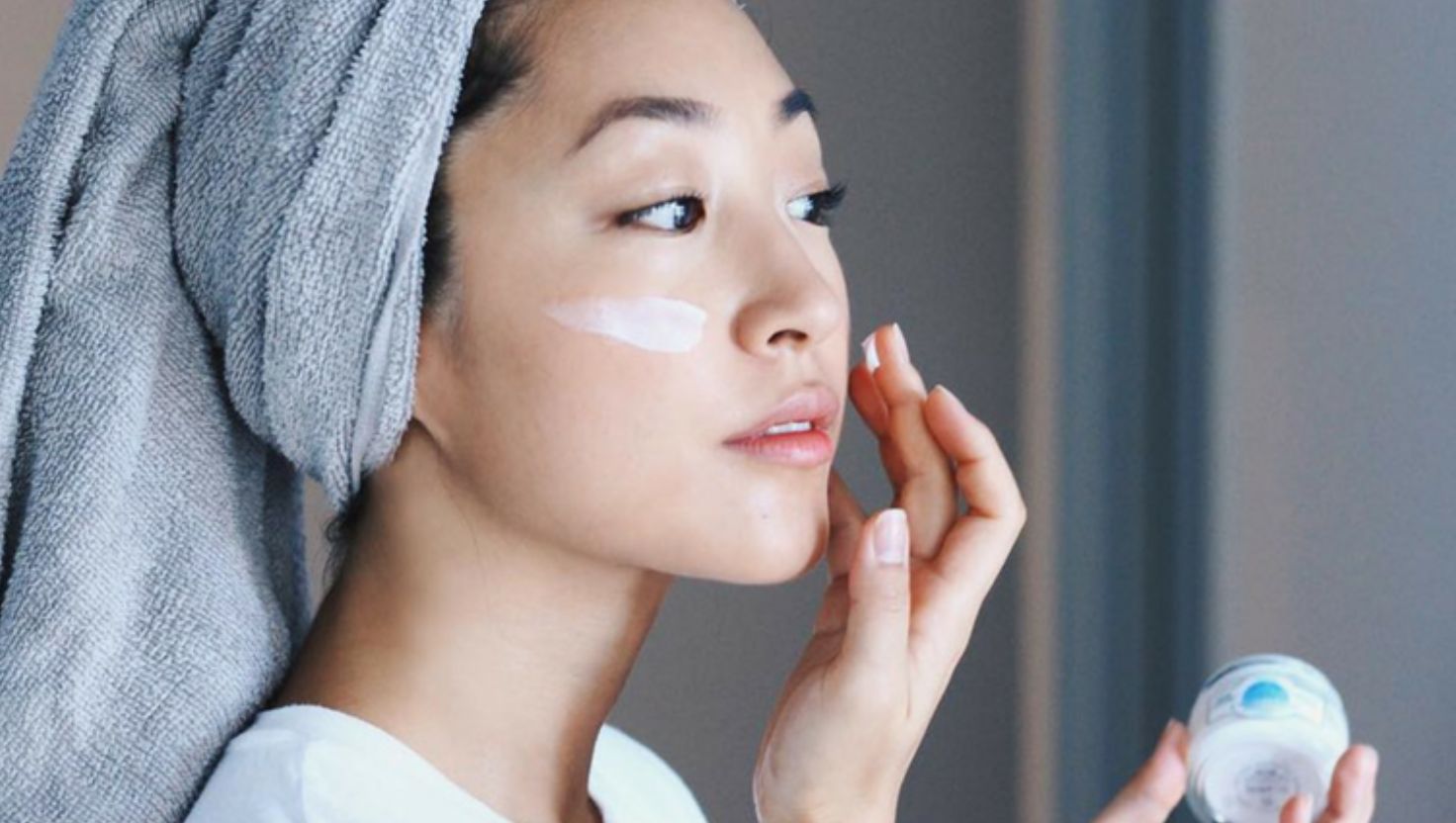 7 bước chăm sóc da nhạy cảm bị cháy nắng tại nhà