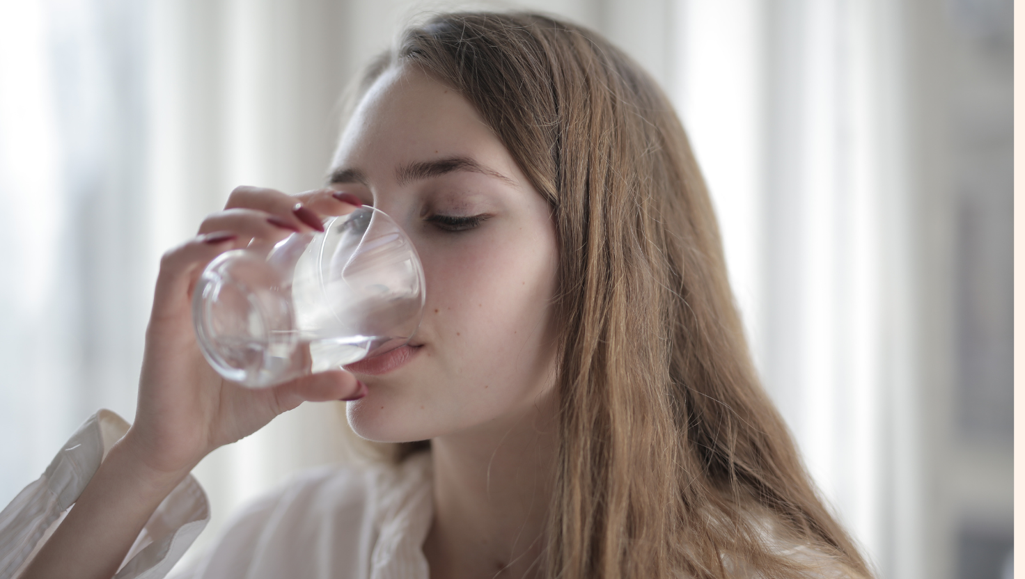 ng đủ 1.5–2 lít nước mỗi ngày để duy trì độ ẩm tự nhiên cho da