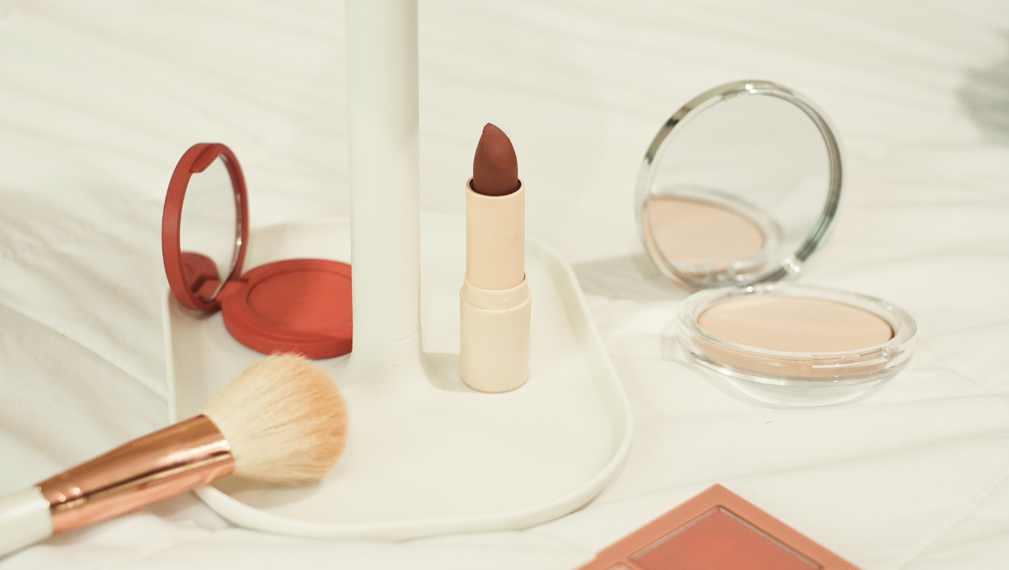 Nguyên nhân khiến da nhạy cảm dễ dị ứng có thể da mỹ phẩm