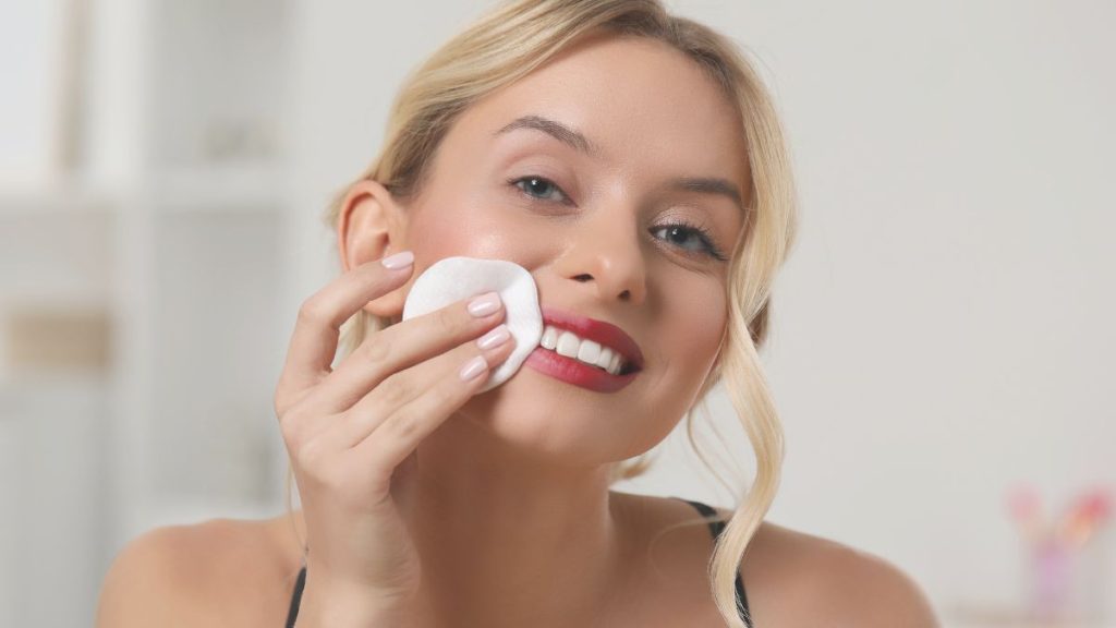 Các loại nước tẩy trang phù hợp cho da nhạy cảm