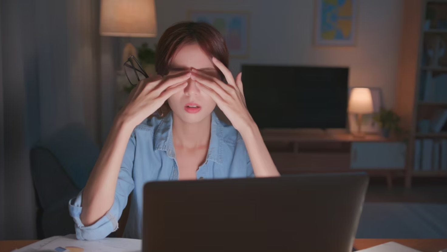 Tránh stress, thức khuya cũng góp phần tích cực trong việc làm giảm mụn