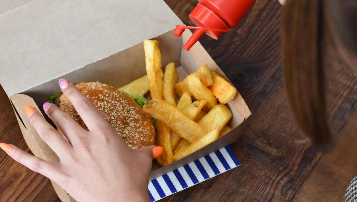 Nguyên nhân khiến da nhạy cảm bị mất nước