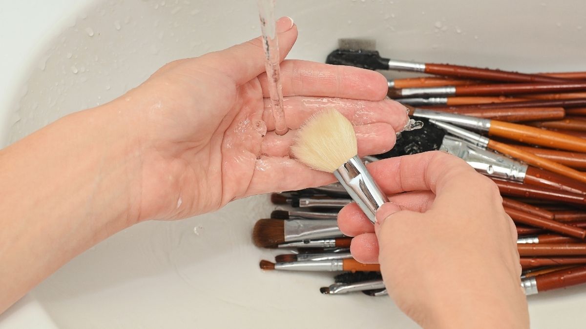 Vệ sinh dụng cụ và thay đổi thói quen phù hợp mùa hè