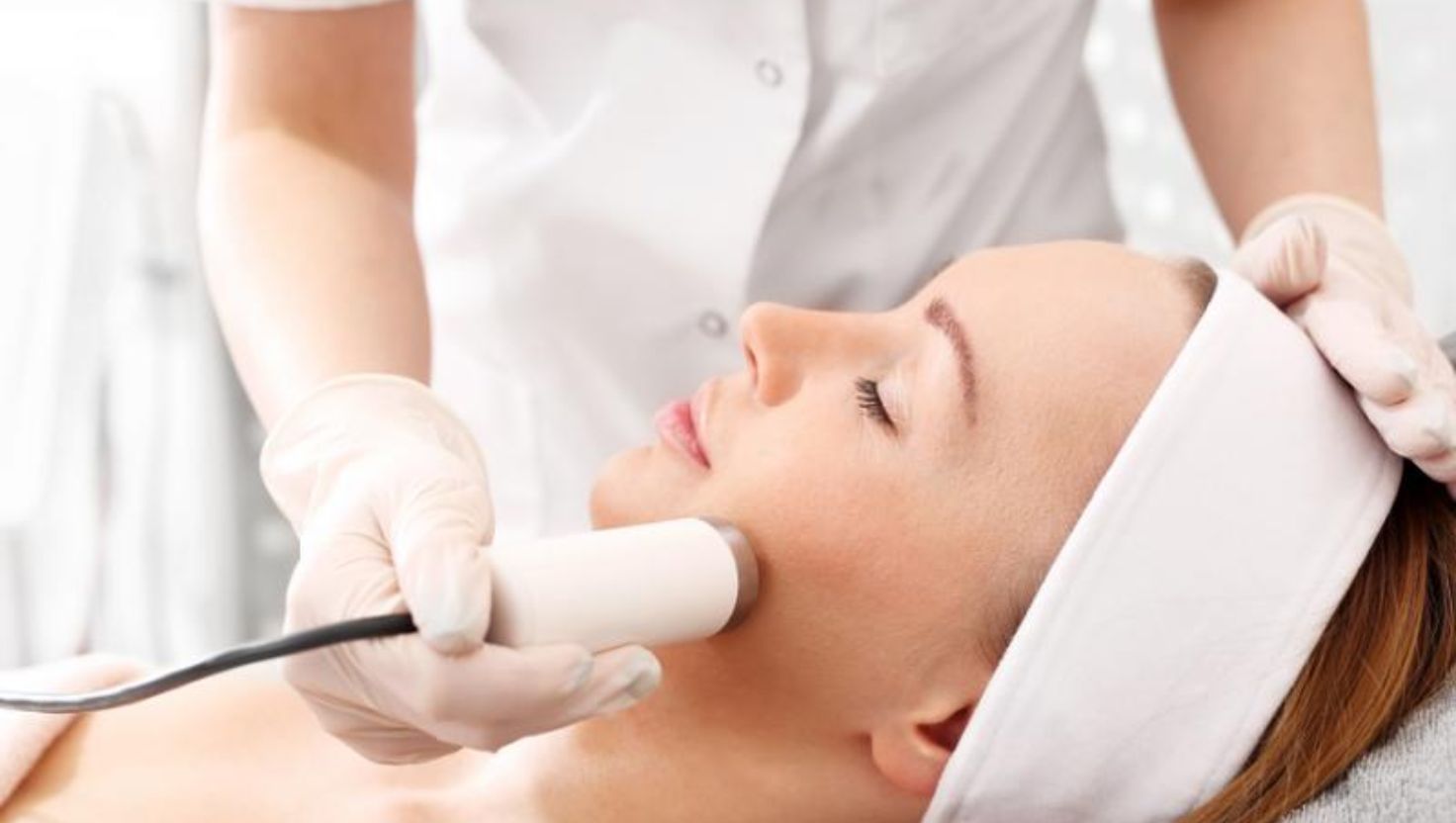 Điện di I-on (Iontophoresis) là phương pháp sử dụng dòng điện