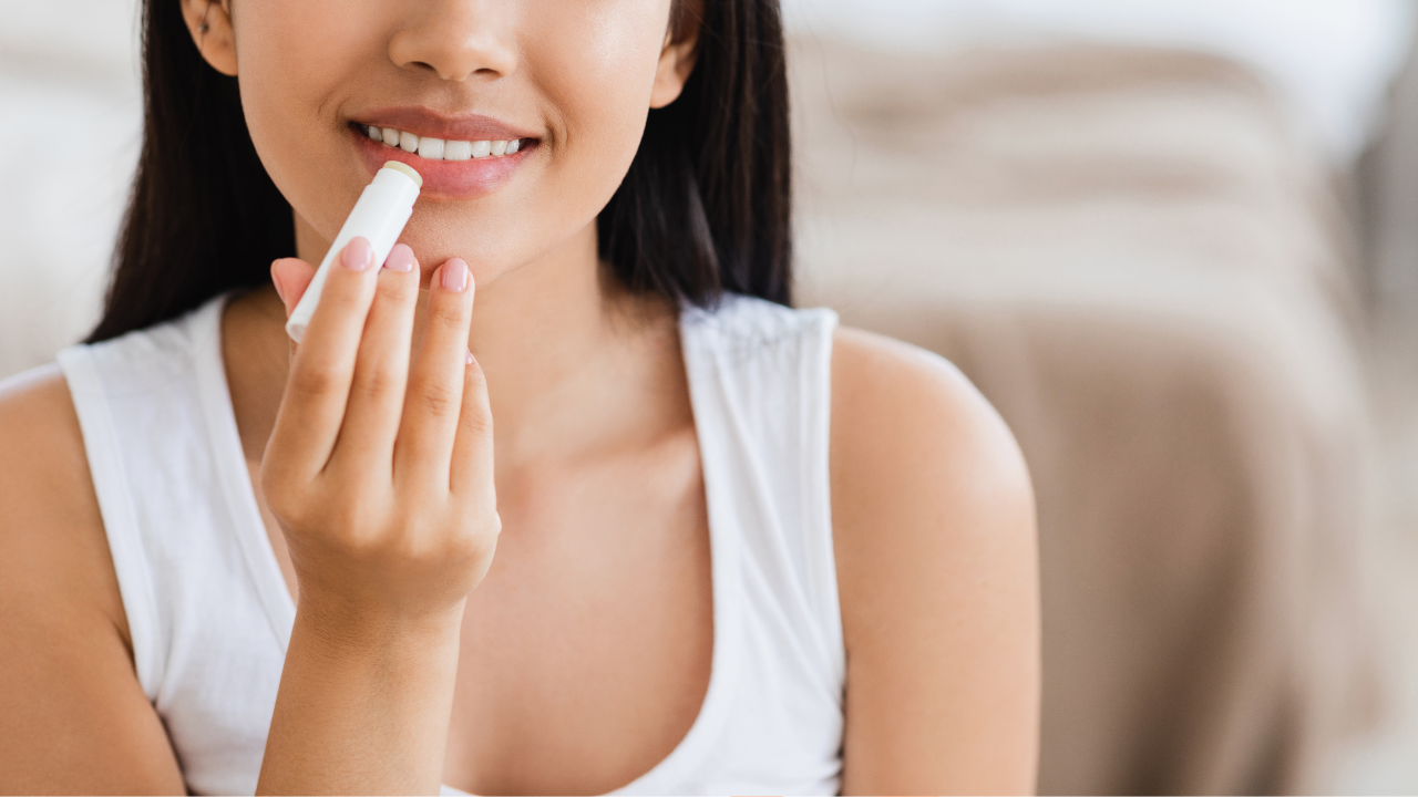 Chăm sóc da môi mùa đông cần sự kiên trì và chính xác để đạt hiệu quả lâu dài.