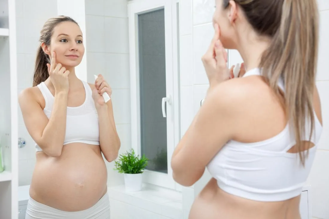 Skinlab là thương hiệu chuyên cung cấp giải pháp dưỡng da an toàn, phù hợp với làn da nhạy cảm của bà bầu.