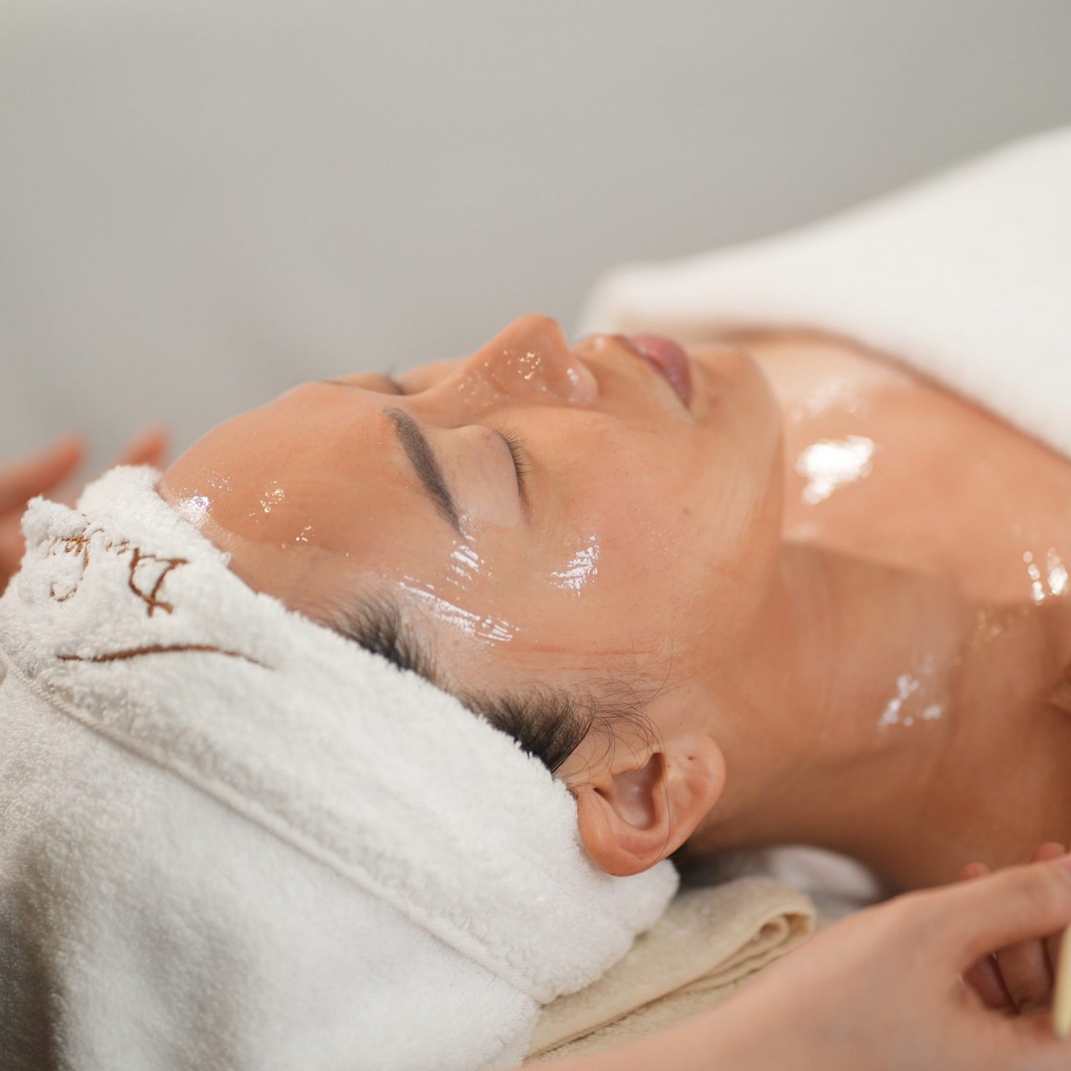 sử dụng mặt nạ dưỡng da mùa đông mang lại nhiều lợi ích quan trọng giúp bảo vệ làn da