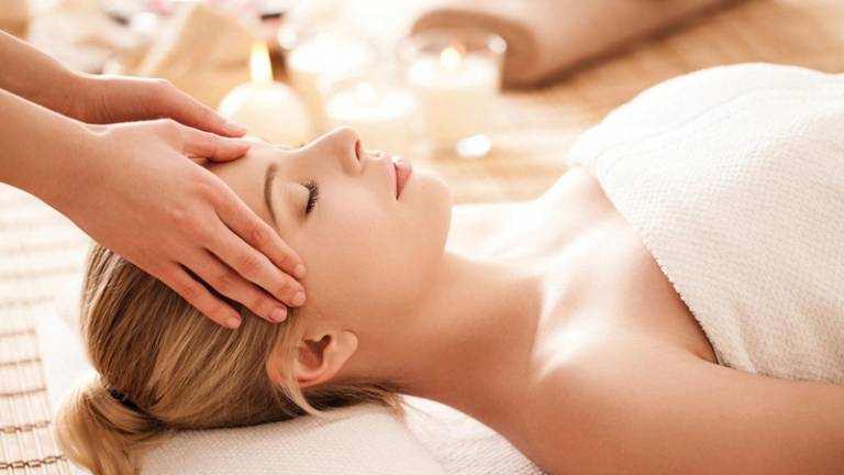 Lựa chọn đúng spa chăm sóc da mặt uy tín tại Hà Nội giúp khách hàng yên tâm hơn về độ an toàn và hiệu quả