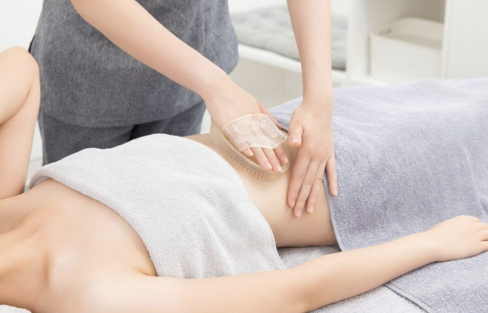 Nhờ sự kết hợp linh hoạt giữa các liệu pháp truyền thống và hiện đại, spa sau sinh tại Hà Nội mang đến giải pháp toàn diện từ vóc dáng, làn da đến tinh thần.