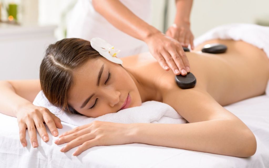 Spa đạt chuẩn thường sử dụng đá bazan nhập khẩu hoặc đã được kiểm định chất lượng kỹ càng
