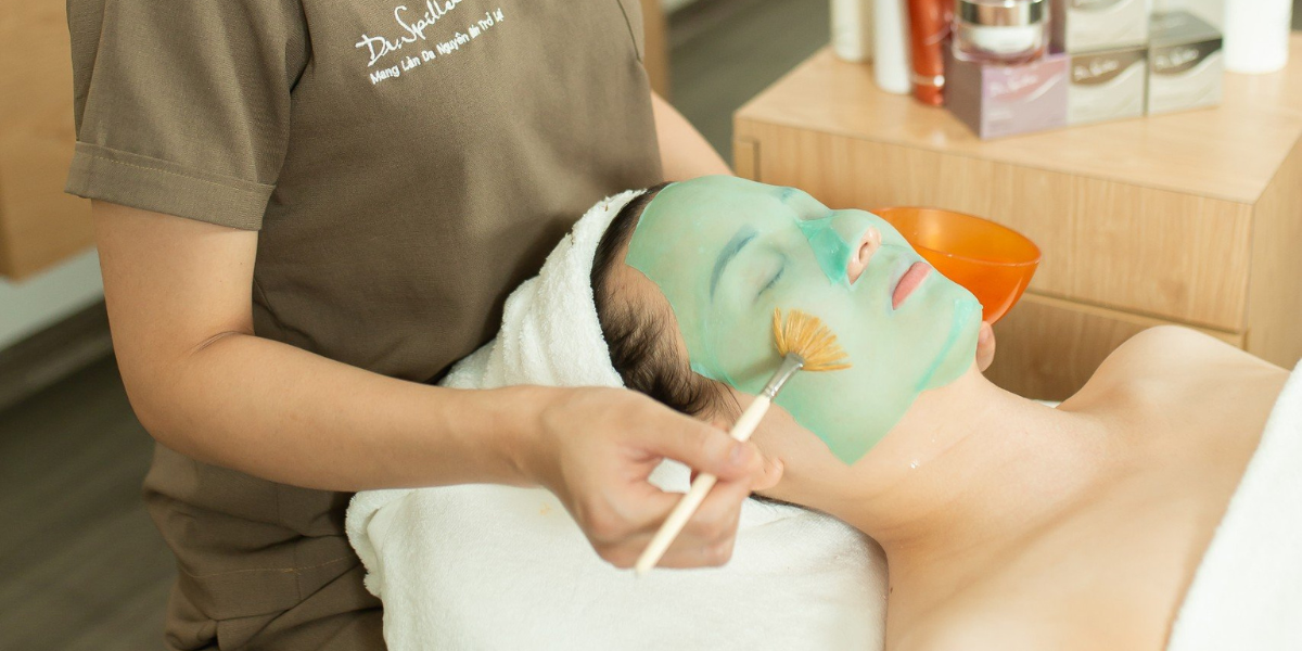 Spa quận Đống Đa đầu tư mạnh về công nghệ làm đẹp hiện đại nhằm nâng cao hiệu quả điều trị.