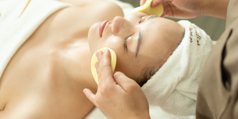 Đội ngũ chuyên gia và kỹ thuật viên tại Skinlab sở hữu kinh nghiệm lâu năm cùng thái độ phục vụ tận tâm