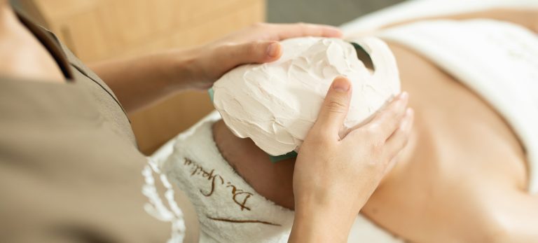 Spa thẩm mỹ công nghệ Hàn Quốc tại Hà Nội mang thương hiệu Skinlab cam kết đồng hành cùng khách hàng với dịch vụ tận tâm.
