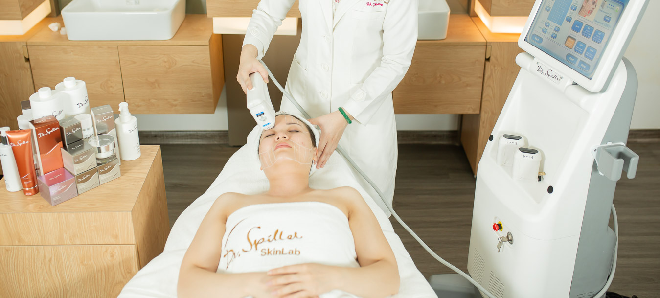 Dr-Spiller Skinlab được biết đến như một điểm đến uy tín, mang đến những liệu trình trẻ hóa làn da an toàn