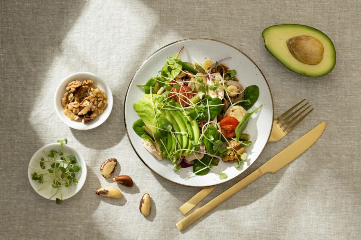 Vậy ăn gì tốt cho da mùa thu để giữ ẩm và ngăn ngừa tình trạng da khô bong tróc?