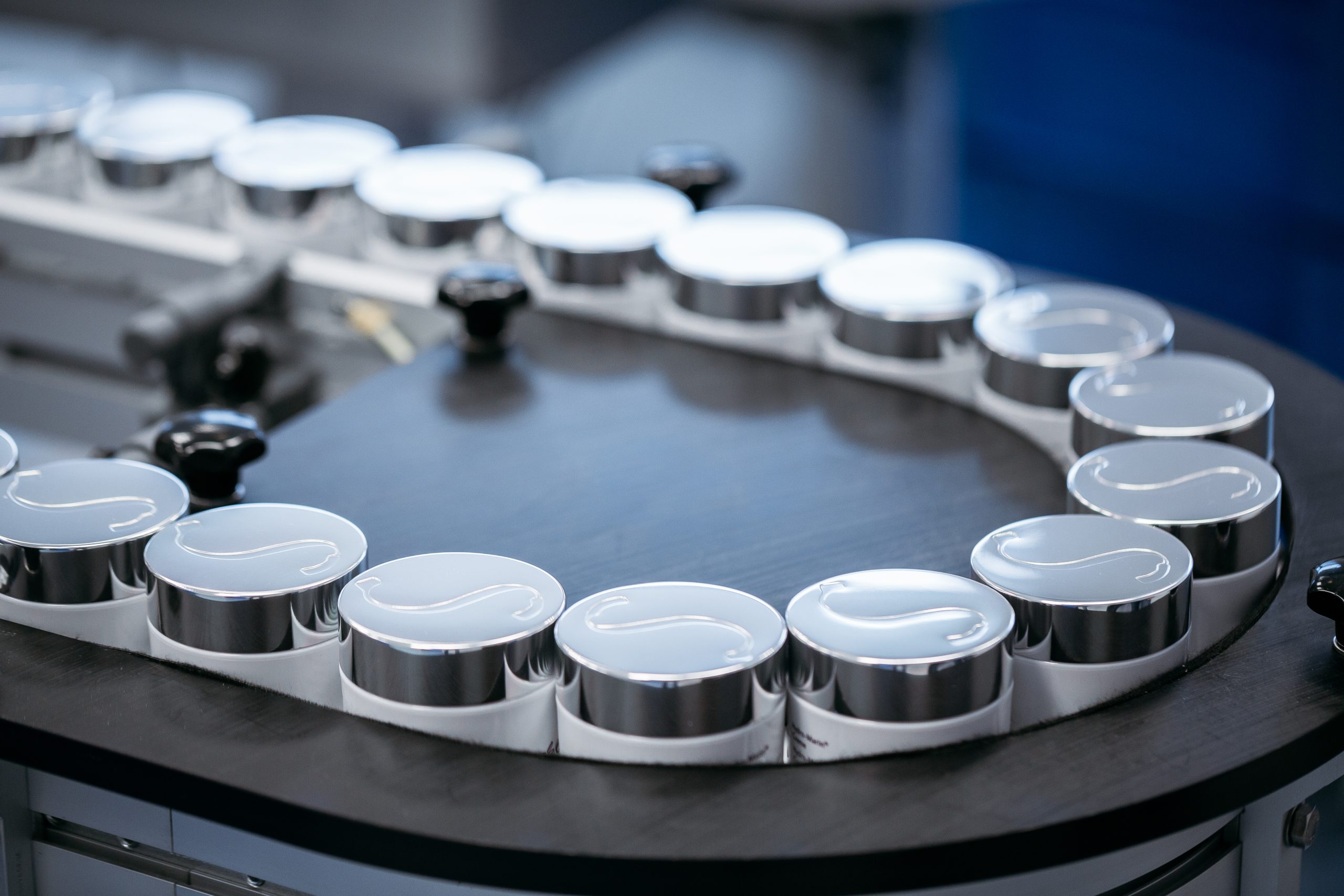 Hãy luôn ưu tiên những sản phẩm có nguồn gốc rõ ràng, thành phần dịu nhẹ và đặc biệt phù hợp với loại da cũng như nhu cầu của bạn.