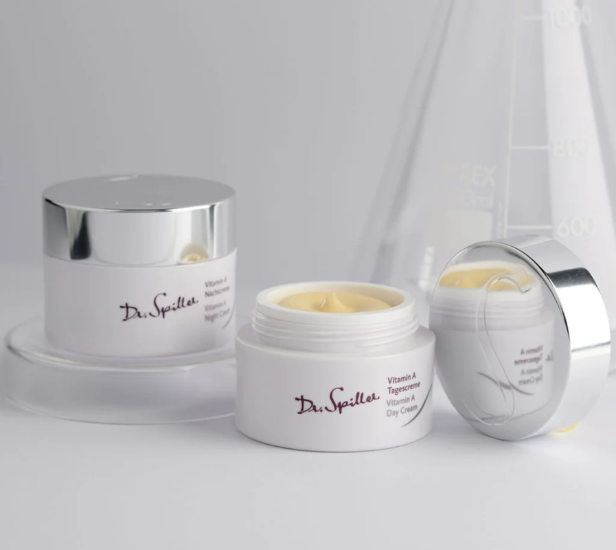 ngoài việc áp dụng liệu trình tại Skinlab, khách hàng nên chú ý tăng cường dưỡng ẩm tại nhà