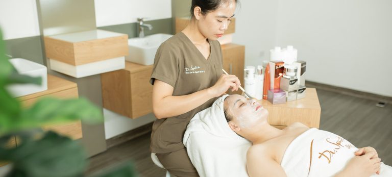 Skinlab luôn là lựa chọn hàng đầu với dịch vụ chăm sóc da mùa chuyển lạnh chuyên biệt