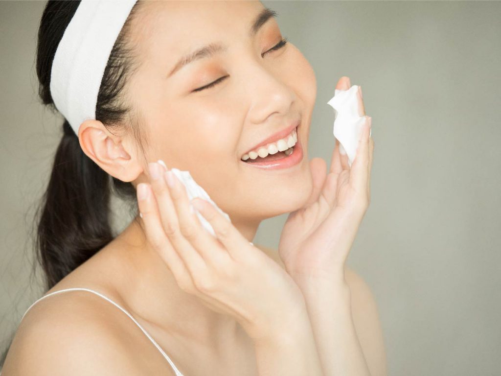 Skinlab cung cấp dịch vụ chăm sóc da mùa hanh khô đảm bảo mức độ dưỡng ẩm và phục hồi tối ưu cùng lúc