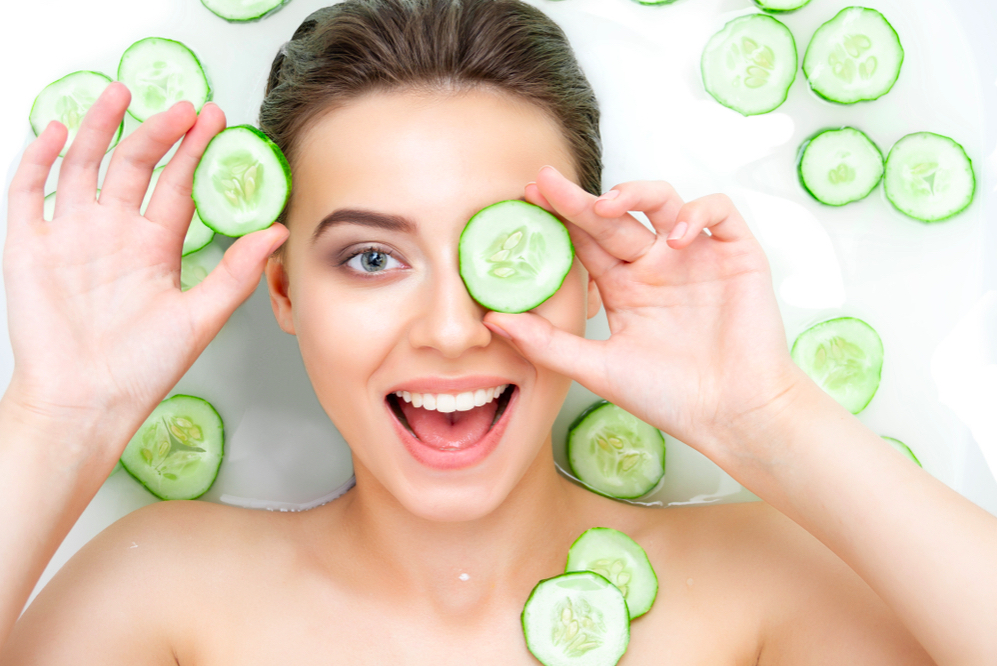 Việc duy trì một làn da khỏe mạnh và mịn màng vào mùa thu đòi hỏi sự chăm sóc phù hợp và kiên trì.