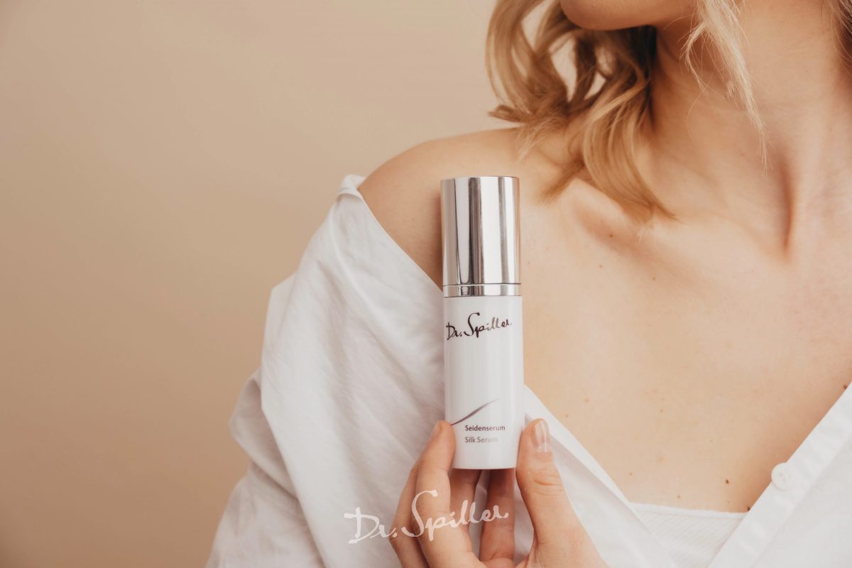 Skinlab là thương hiệu uy tín trong lĩnh vực chăm sóc và dưỡng ẩm chuyên sâu dành cho làn da người lớn tuổi mùa thu