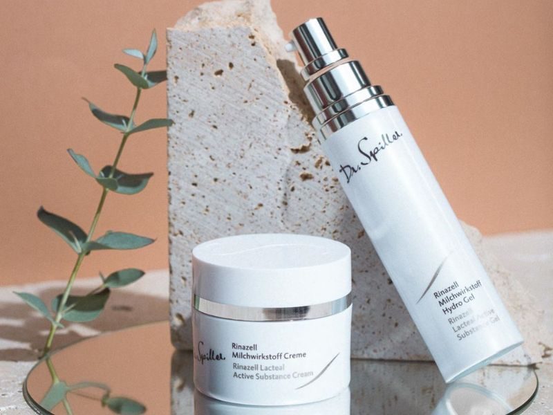 Việc ưu tiên sử dụng mỹ phẩm organic còn được xem là cách bảo vệ bản thân và môi trường, bởi các yếu tố hữu cơ và quy trình sản xuất bền vững.