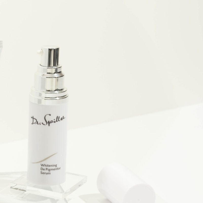 Mỹ phẩm sinh học phục hồi da không chỉ đơn thuần là sản phẩm chăm sóc da mà còn là giải pháp giúp tái tạo làn da