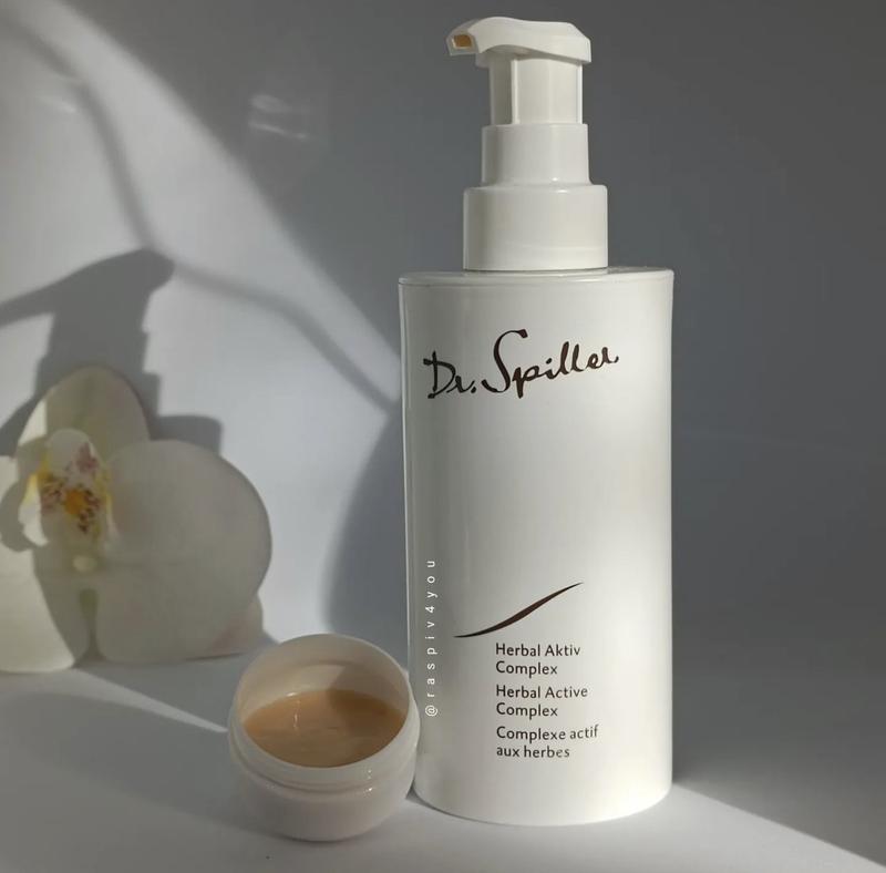 Mỹ phẩm sinh học trị mụn đang trở thành giải pháp được ưu tiên bởi tính thân thiện với làn da và hiệu quả lâu dài