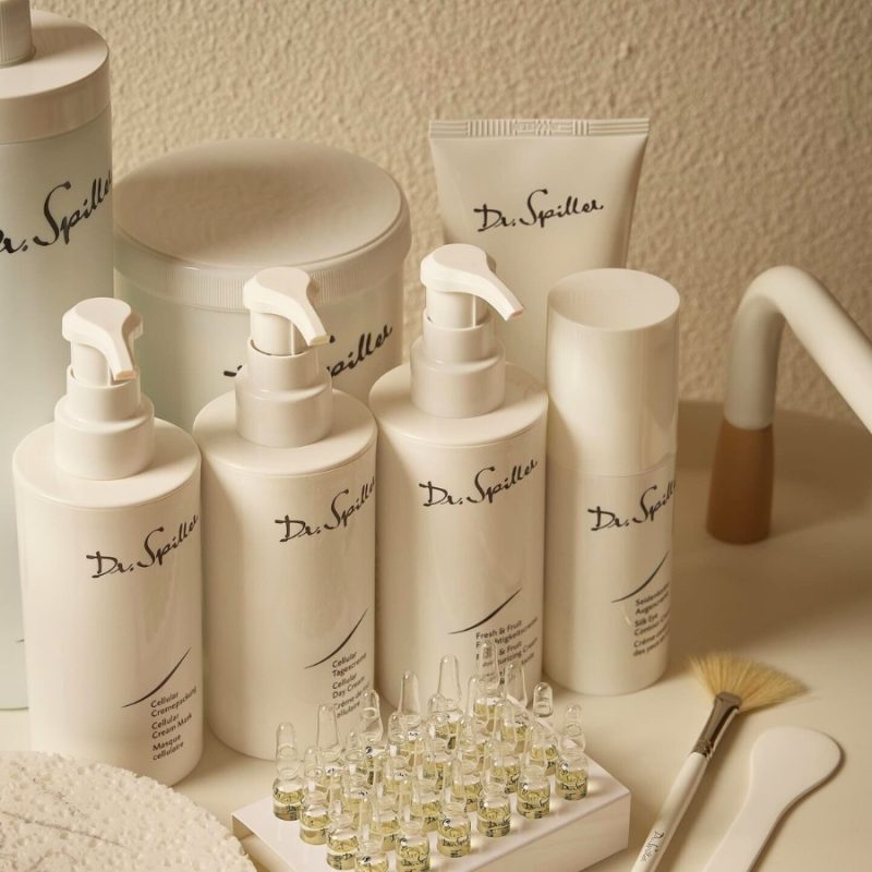 Mỹ phẩm spa cho spa cao cấp đóng vai trò quan trọng không thể thiếu trong sự thành công của mỗi cơ sở làm đẹp hiện đại