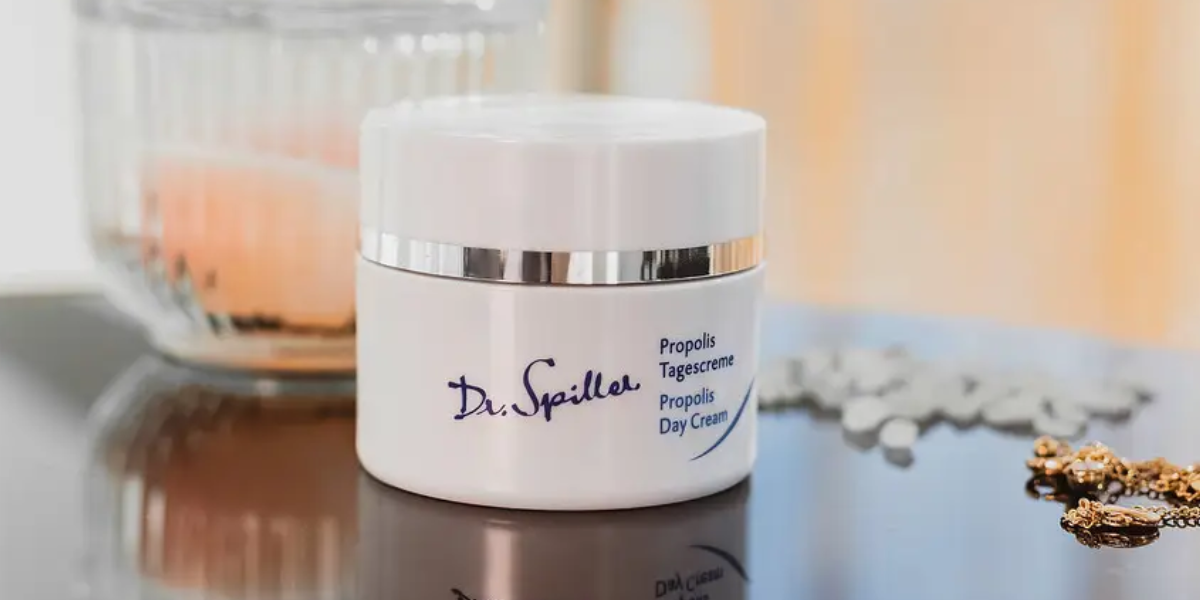 Giải pháp dưỡng da mùa thu: ghép nối serum và kem dưỡng hiệu quả